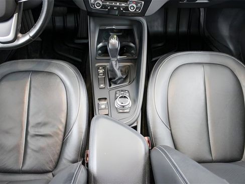 Used 2018 BMW X1 xDrive28i image 16