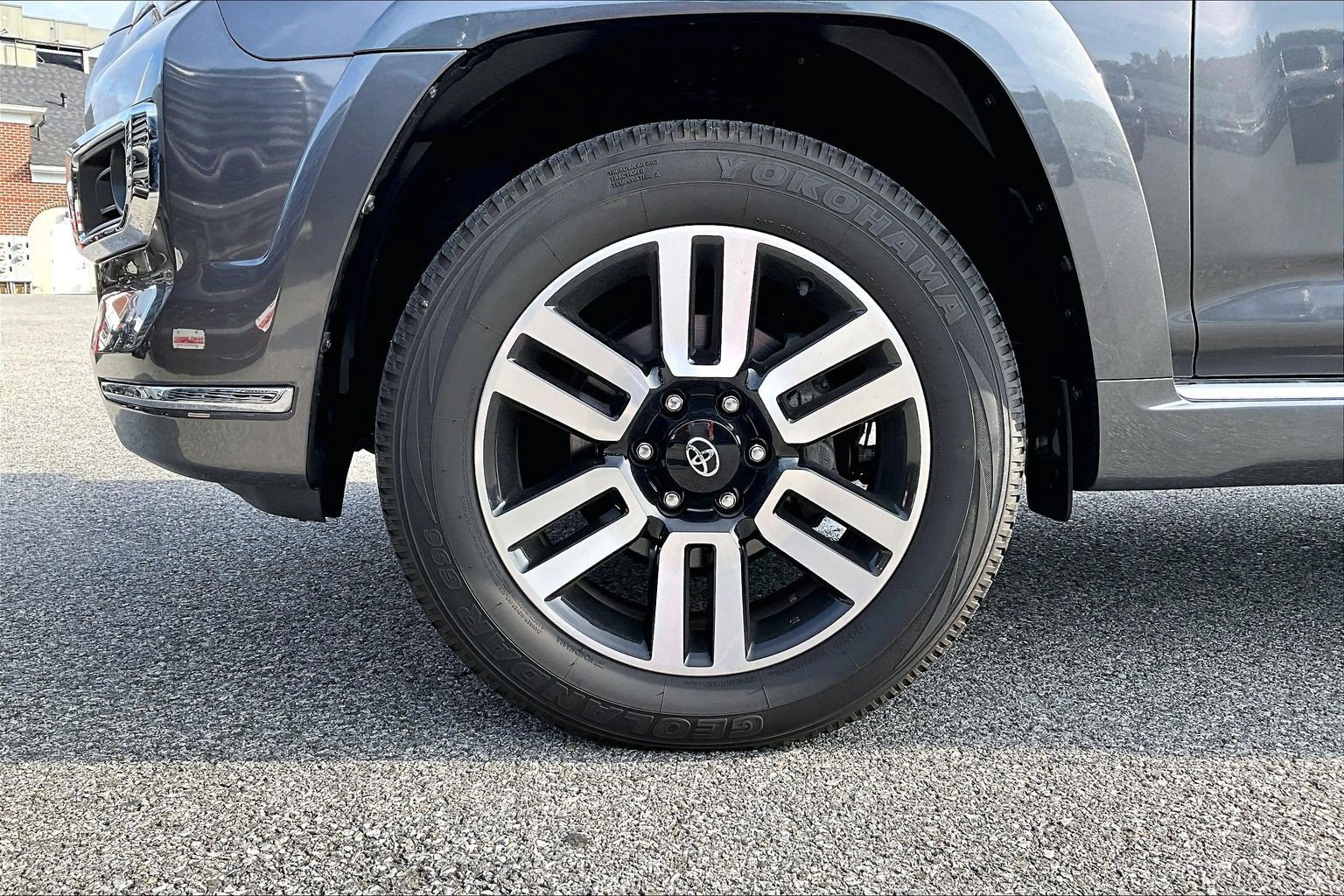 Used 2023 Toyota 4Runner Limited AWD/4WD image 8