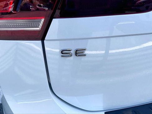 Certified 2023 Volkswagen Tiguan SE R-Line AWD/4WD image 28