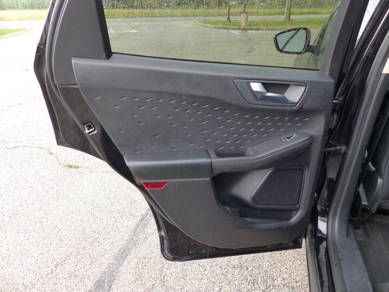 Used 2020 Ford Escape SEL AWD/4WD image 36