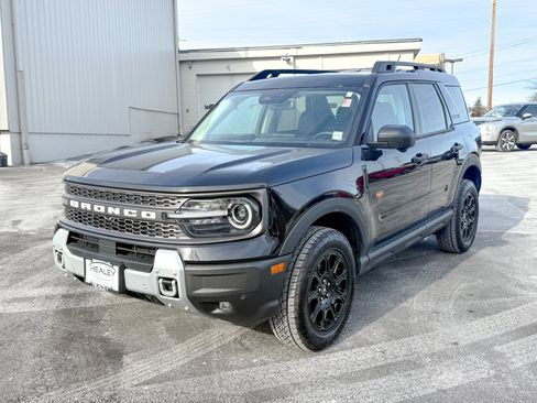 Used 2025 Ford Bronco Sport Badlands image 3