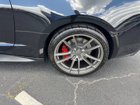 Used 2018 Chevrolet Camaro SS w/ LPO, Ground Effects Package RWD image 18