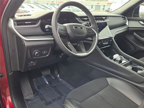 Certified 2024 Jeep Grand Cherokee L Laredo AWD/4WD image 28