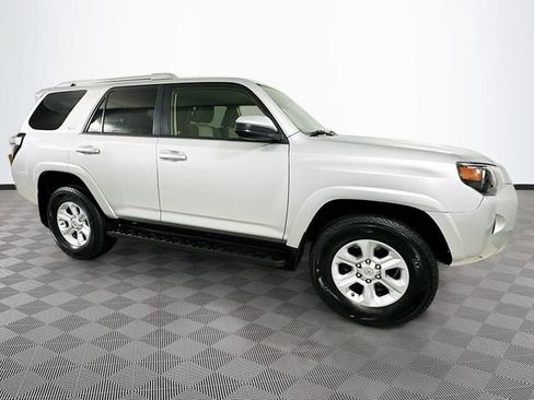 Used 2018 Toyota 4Runner SR5 image 8