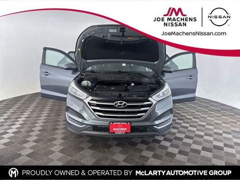 Used 2018 Hyundai Tucson SE image 11