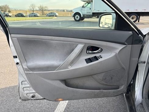 Used 2009 Toyota Camry CE image 24