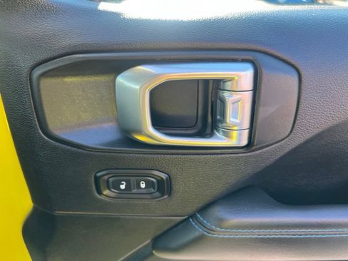 Used 2023 Jeep Wrangler Unlimited Rubicon 4xe AWD/4WD image 47