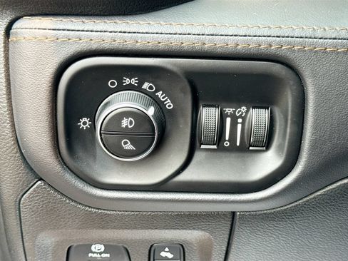 Used 2022 RAM 1500 Limited AWD/4WD image 13