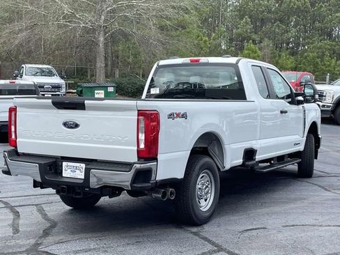 New 2026 Ford F250 XL w/ XL Chrome Package image 3