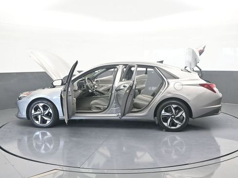 Used 2023 Hyundai Elantra SEL w/ Convenience Package image 74