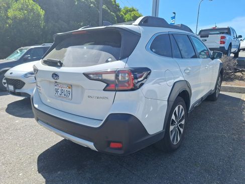 Used 2023 Subaru Outback Limited image 5