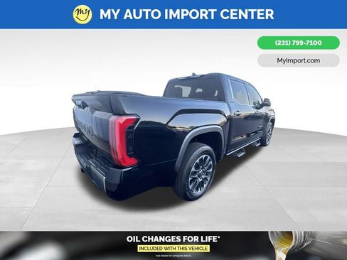 Used 2025 Toyota Tundra Limited AWD/4WD image 6
