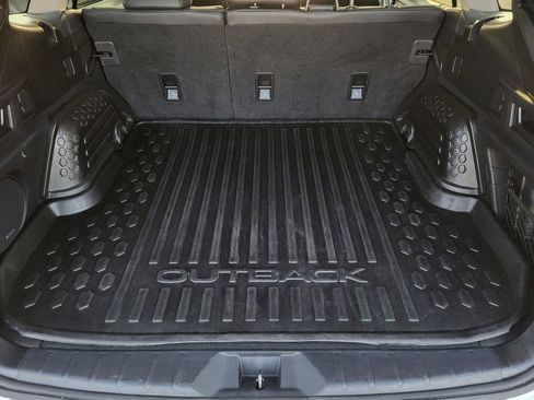 Used 2023 Subaru Outback Limited image 11