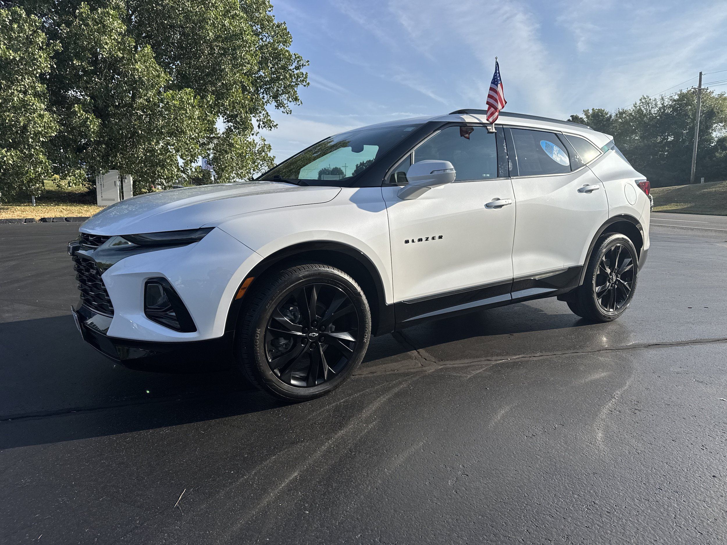 Used 2021 Chevrolet Blazer RS w/ Enhanced Convenience Package FWD image 2