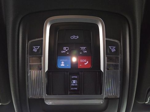 New 2026 RAM 1500 4x4 Crew Cab image 25