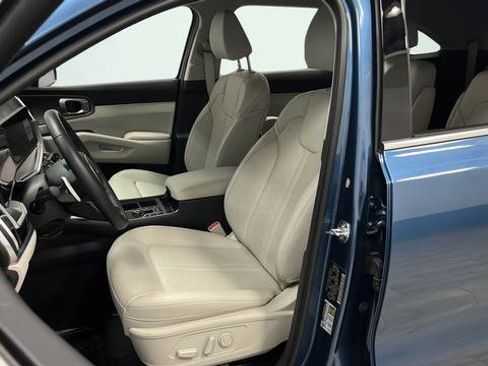 Used 2025 Kia Sorento EX image 6