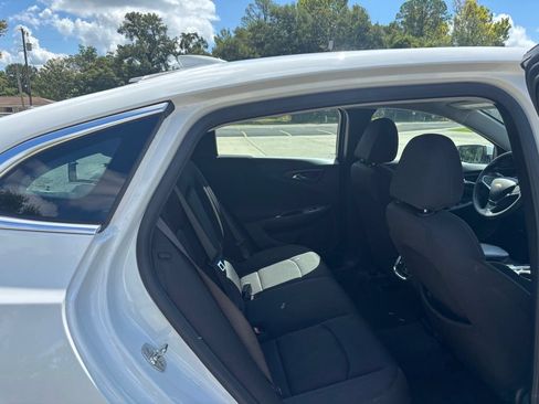 Used 2025 Chevrolet Malibu LT FWD image 18