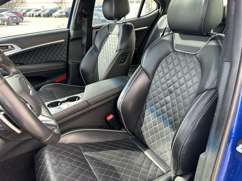 Used 2020 Genesis G70 3.3T w/ Sport Package image 8