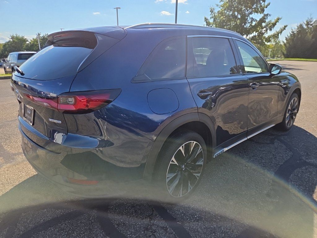 Used 2025 MAZDA CX-90 Plug-In Hybrid w/ Preferred AWD/4WD image 8