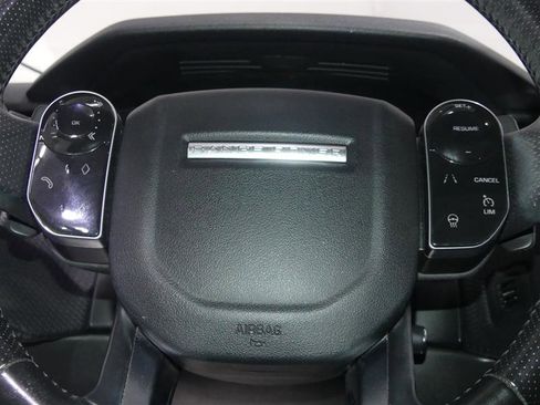 Used 2018 Land Rover Range Rover Velar S image 27