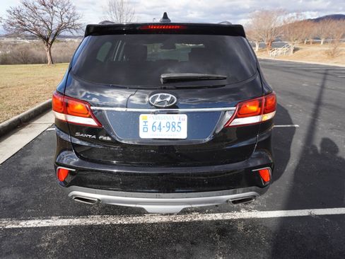 Used 2018 Hyundai Santa Fe FWD w/ SE Ultimate Tech Package 03 image 12