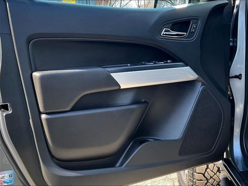 Used 2022 Chevrolet Colorado ZR2 image 9