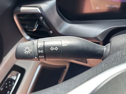 Used 2025 Kia Telluride S FWD image 19
