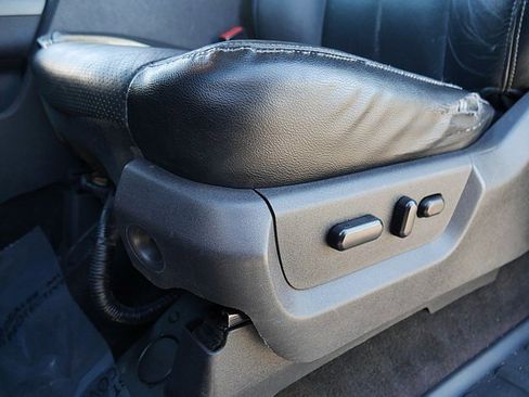 Used 2016 Ford F250 Lariat w/ Lariat Interior Package image 12