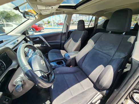 Used 2016 Toyota RAV4 XLE image 6
