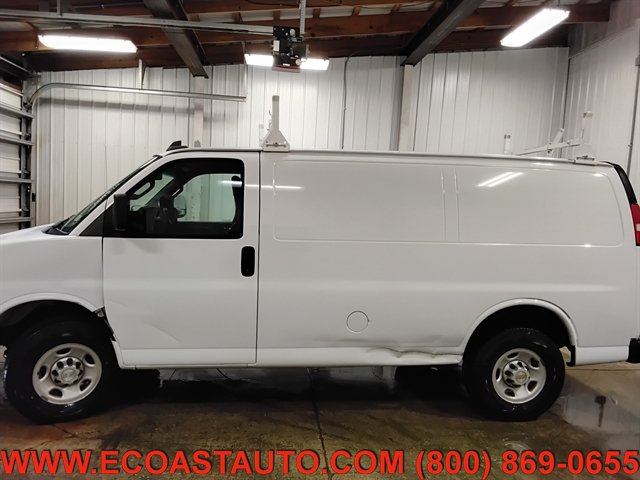 Used 2018 Chevrolet Express 2500 w/ Driver Convenience Package RWD image 5