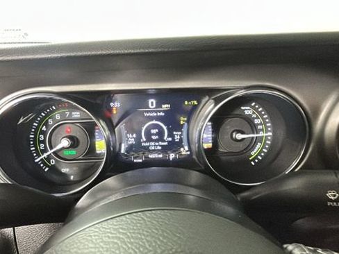 Used 2023 Jeep Wrangler Unlimited w/ 8.4" Radio Group AWD/4WD image 17