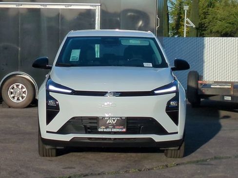 New 2027 Chevrolet Bolt LT w/ Comfort Package FWD image 3
