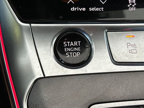 Used 2024 Audi A6 Premium Plus image 25