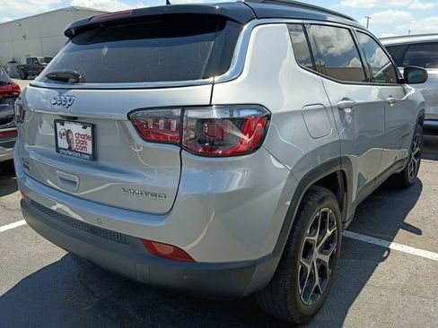 Used 2024 Jeep Compass Limited image 2