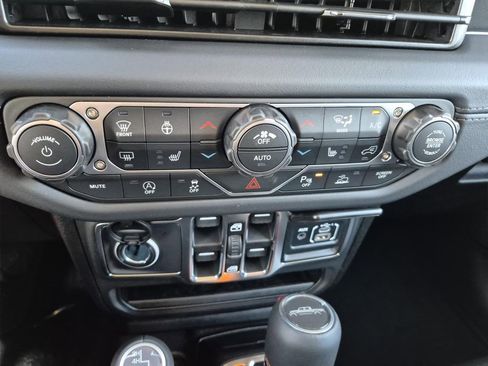 New 2026 Jeep Gladiator Sport image 22