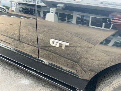 Used 2006 Ford Mustang GT Premium image 13