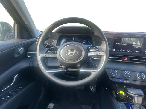 New 2026 Hyundai Elantra SE FWD image 12