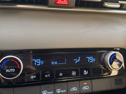 Used 2023 Hyundai Elantra SEL image 22