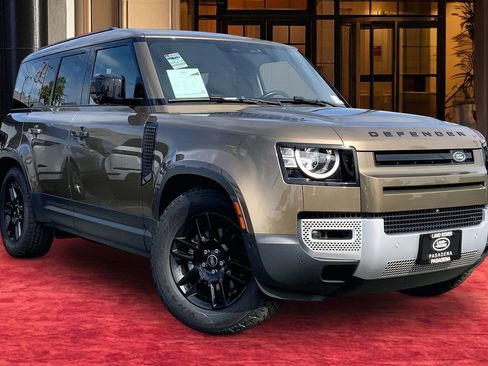 Used 2023 Land Rover Defender 110 S image 2