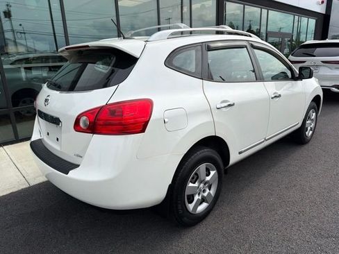 Used 2015 Nissan Rogue S w/ Convenience Package AWD/4WD image 3