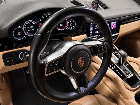 Used 2019 Porsche Cayenne S AWD/4WD image 10