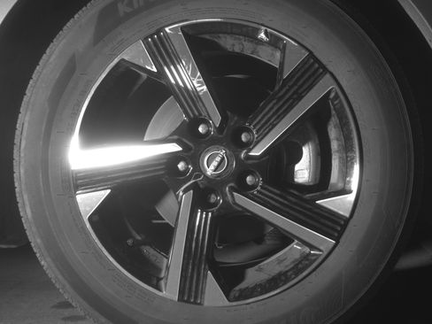 Used 2025 Nissan Sentra SV FWD image 13