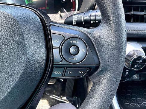 Used 2023 Toyota RAV4 XLE image 18