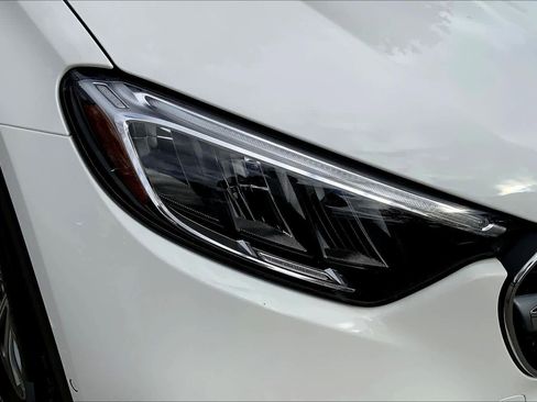 Used 2024 Mercedes-Benz GLC 300 4MATIC w/ Driver Assistance Package image 26