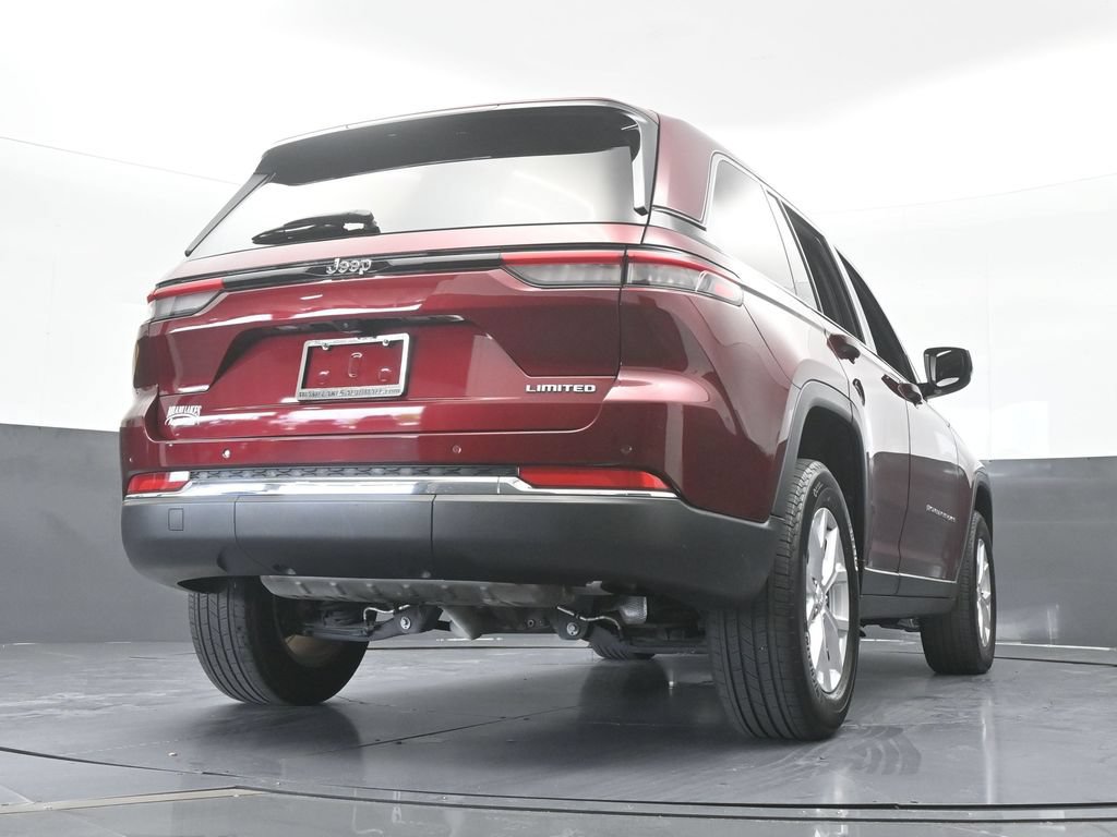 Used 2023 Jeep Grand Cherokee Limited w/ Trailer Tow Prep Group (B) RWD image 60