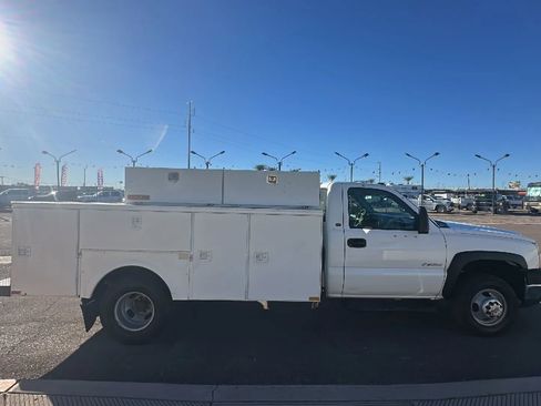 Used 2005 Chevrolet Silverado 3500 2WD Regular Cab image 6