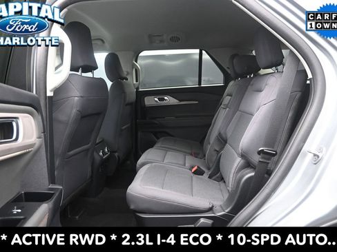 Used 2025 Ford Explorer Active RWD image 11