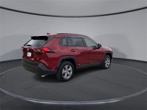 Used 2025 Toyota RAV4 LE image 8