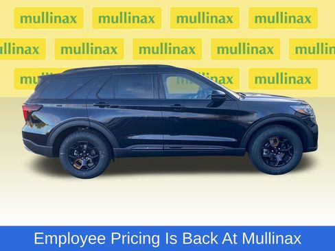 New 2026 Ford Explorer Tremor AWD/4WD image 2