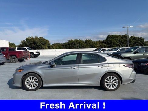 Used 2023 Toyota Camry LE image 26